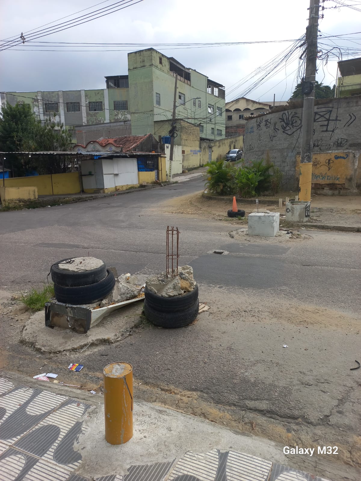 41º BPM retira 8 toneladas de barricadas do Complexo do Chapadão